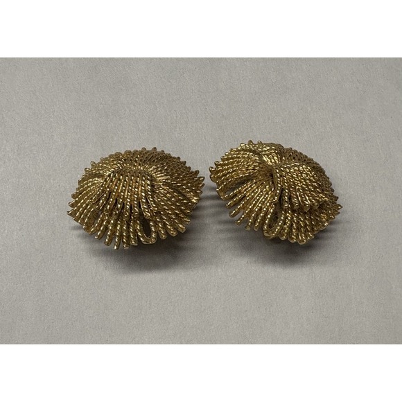 Vintage Monet "Cordelia" Leroy Miozzi Book Piece Goldtone Clip-on Earrings 1960s - Picture 2 of 6